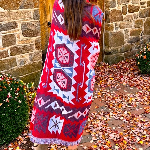 Colorful Geometric Pattern Blanket - Picture 2 of 4